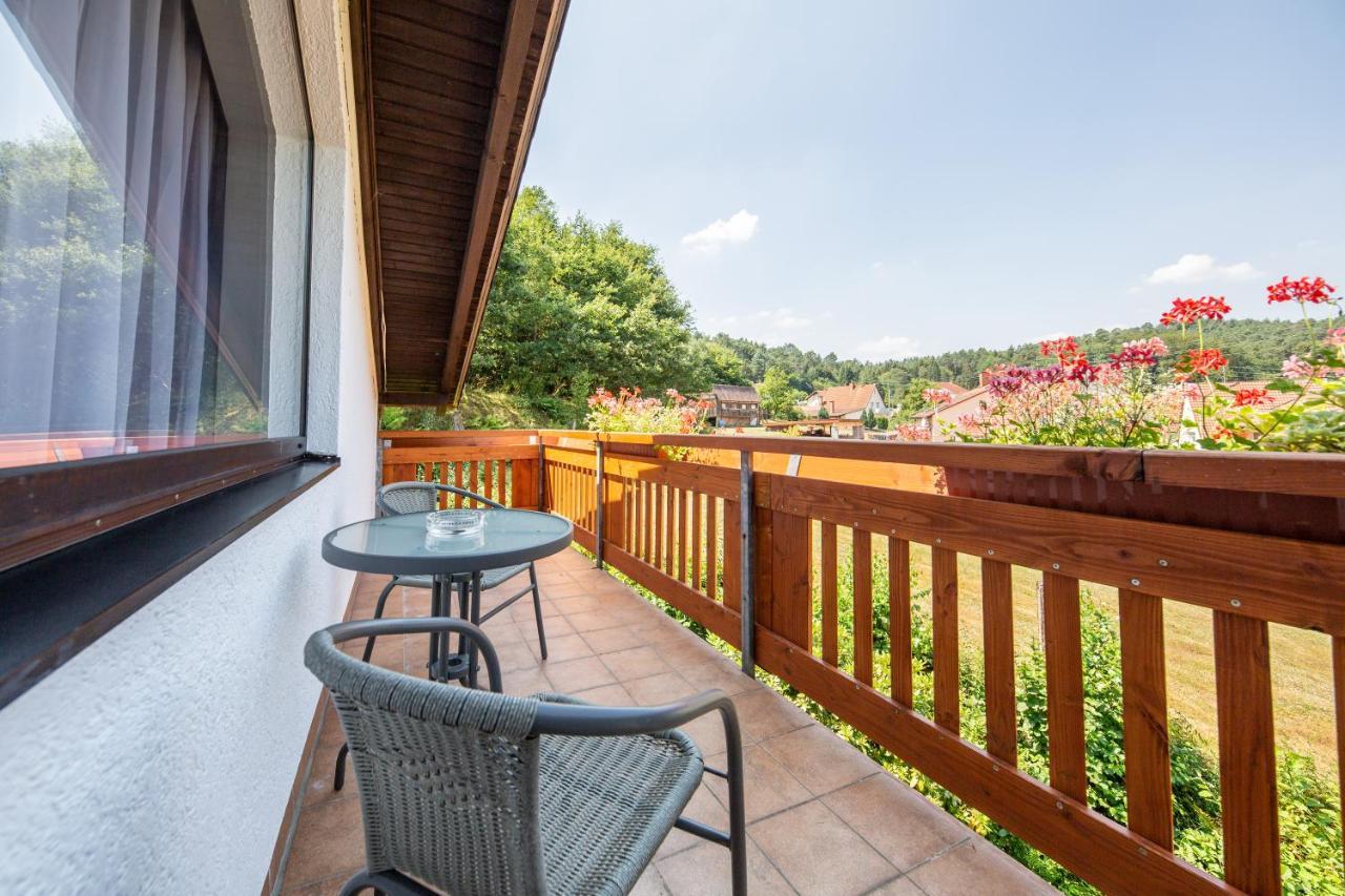 Hotel Restaurant Haus Waldesruh Eppenbrunn Экстерьер фото